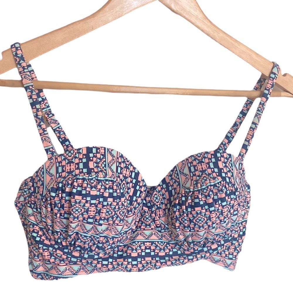 Xhilaration Bikini Top Size Medium